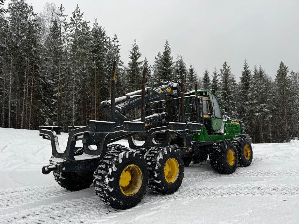 JOHN DEERE форвардер колесный 1510G_1
