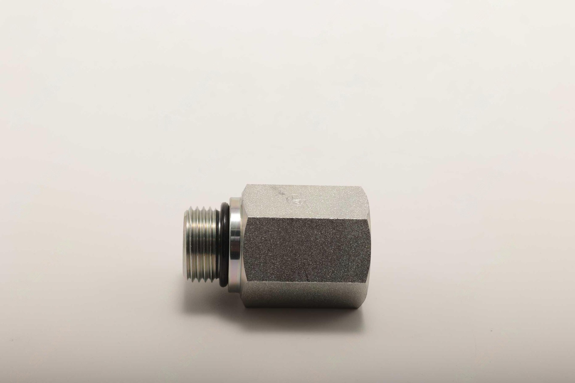 14129304 Штуцер Sany