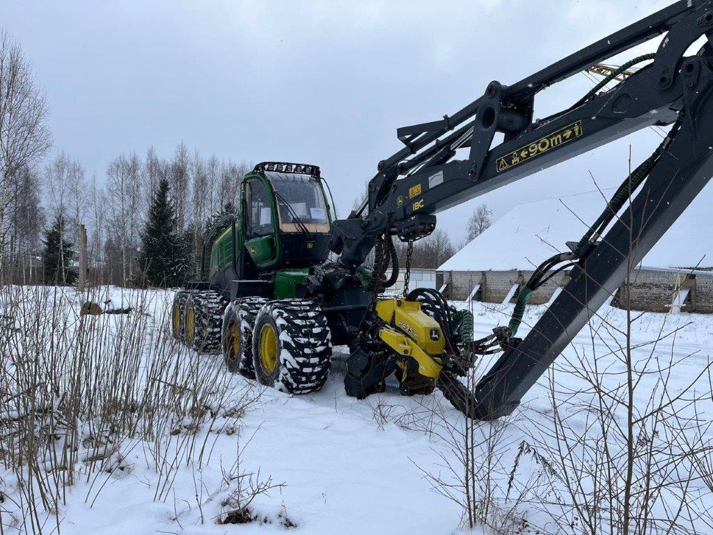 JOHN DEERE харвестер колесный 1270G 8W