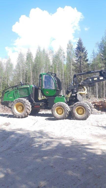 JOHN DEERE харвестер колесный 1270G 6W_1
