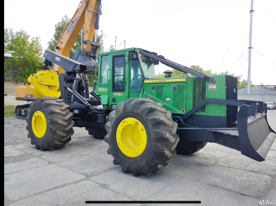 JOHN DEERE скиддер колесный 748H_2