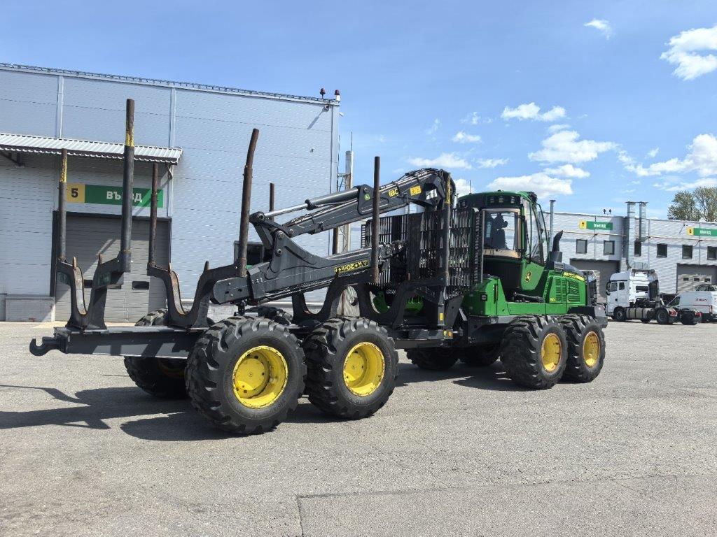 JOHN DEERE форвардер колесный 1510G_1