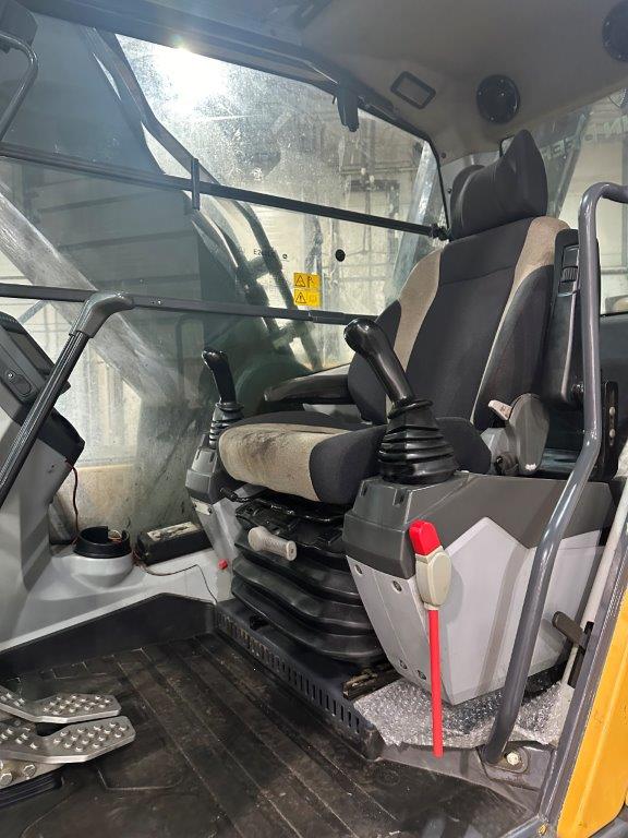JOHN DEERE экскаватор гусеничный E260LC_1