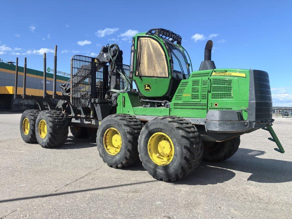 JOHN DEERE форвардер колесный 1910G