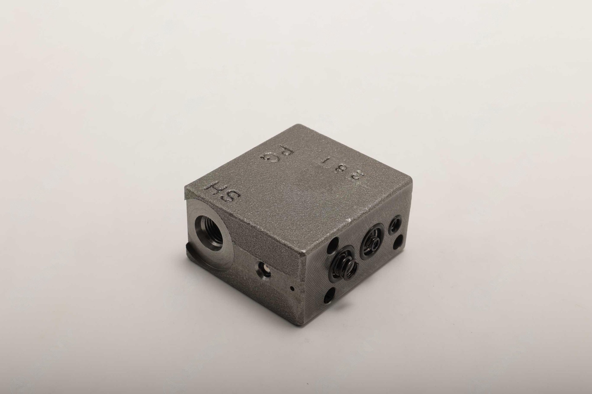 130101010121A025 Клапан Sany