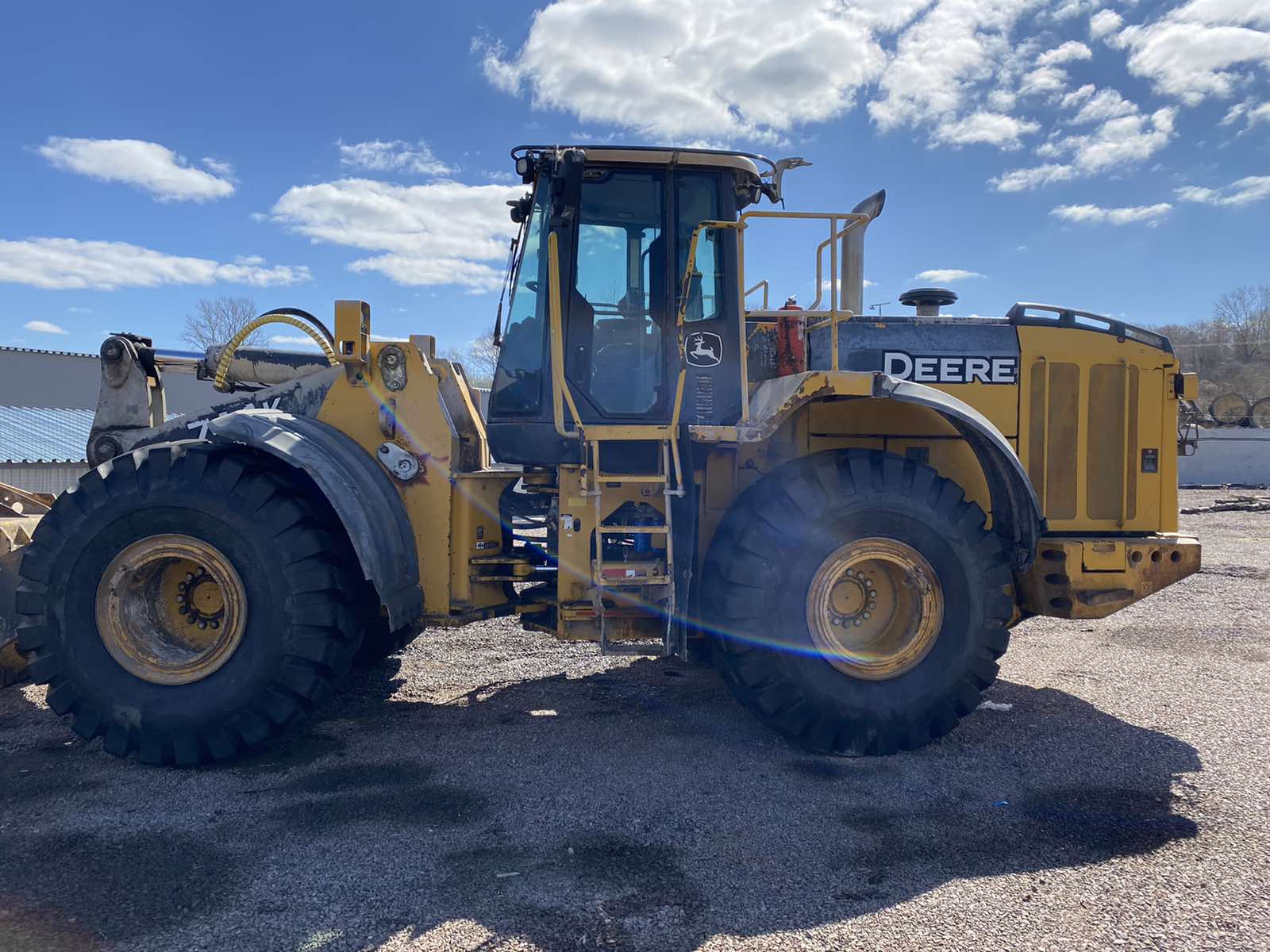 JOHN DEERE погрузчик фронтальный колесный 744K_0