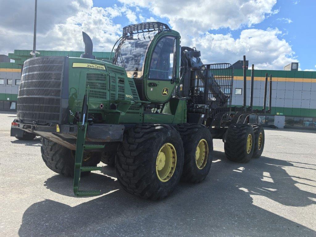 JOHN DEERE форвардер колесный 1910G_2