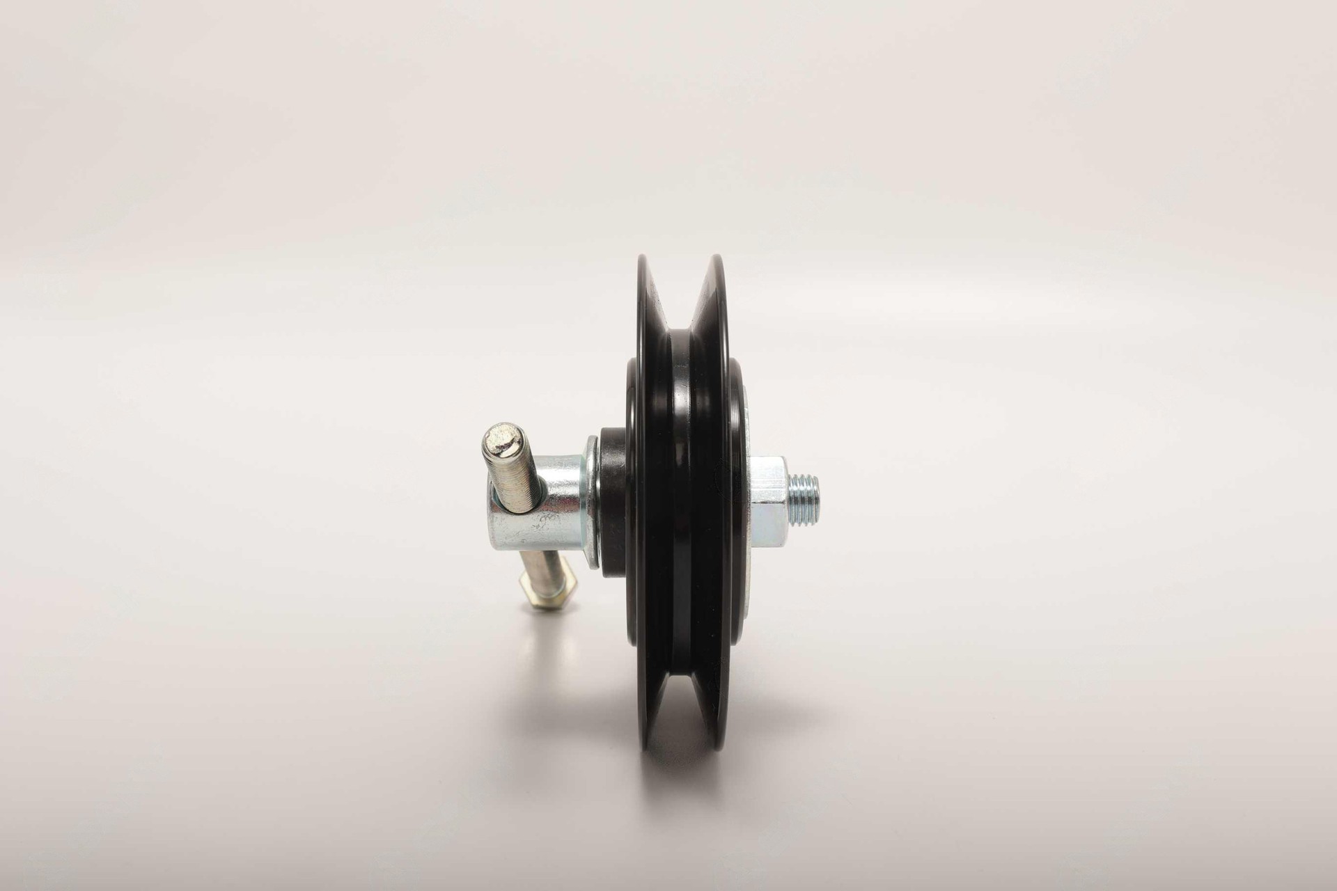 60009582 Ролик натяжной Sany