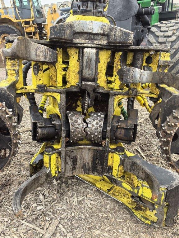 JOHN DEERE харвестер колесный 1270G 6W_1