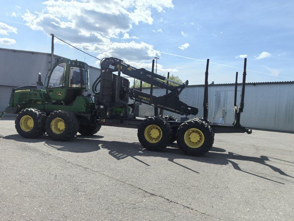 JOHN DEERE форвардер колесный 1510G_3