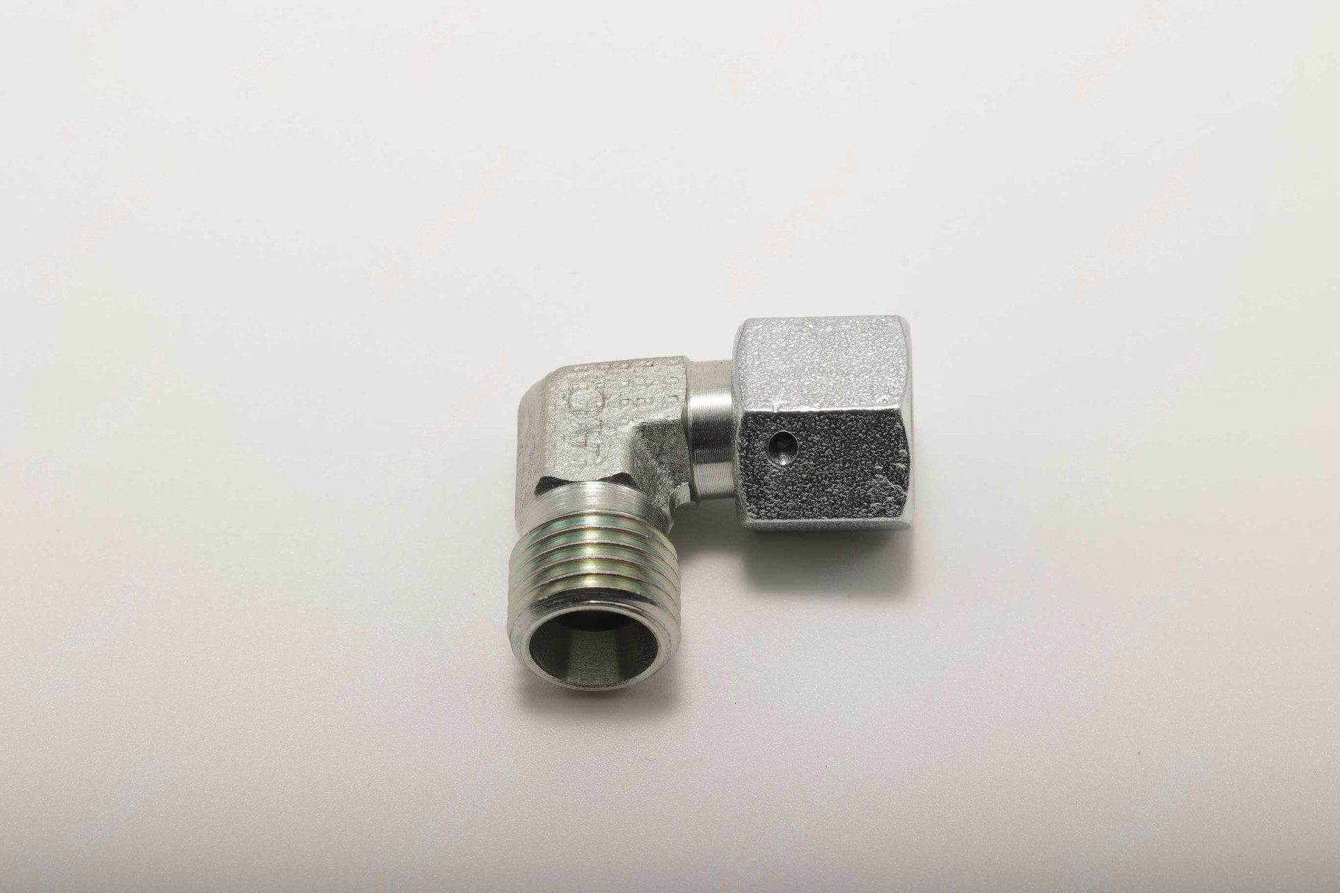 B210780000418 Фитинг Sany