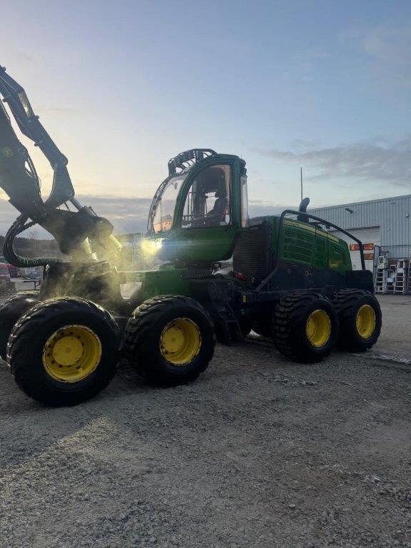 JOHN DEERE харвестер колесный 1270G 8W_3