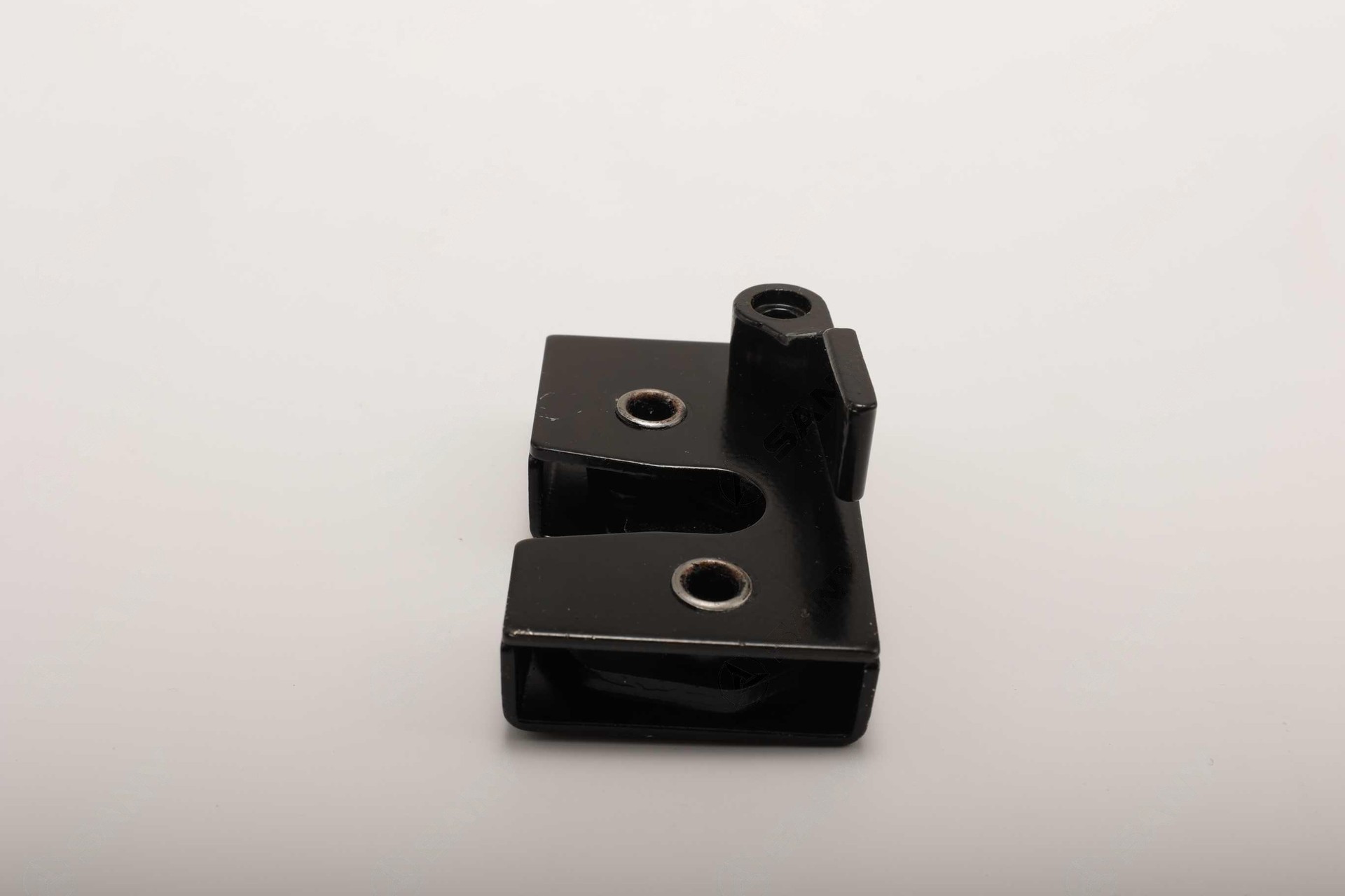 130904000016A004 Замок Sany