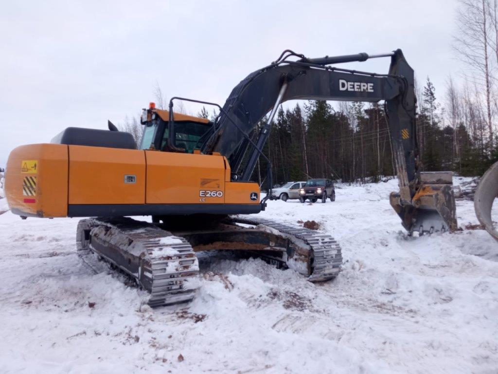 JOHN DEERE экскаватор гусеничный E260LC_0