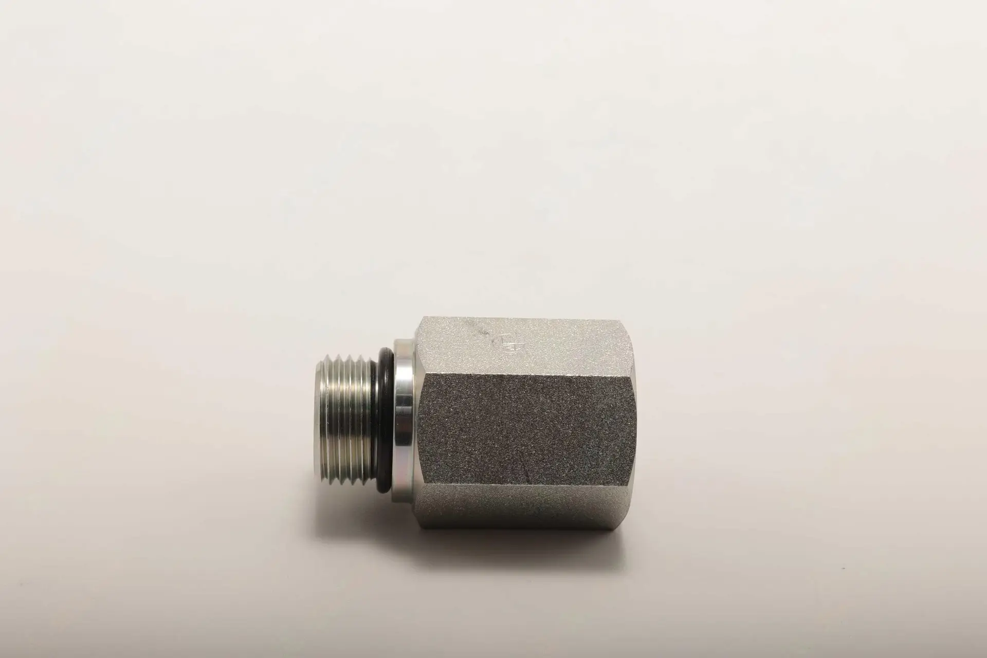 14129304 Штуцер Sany