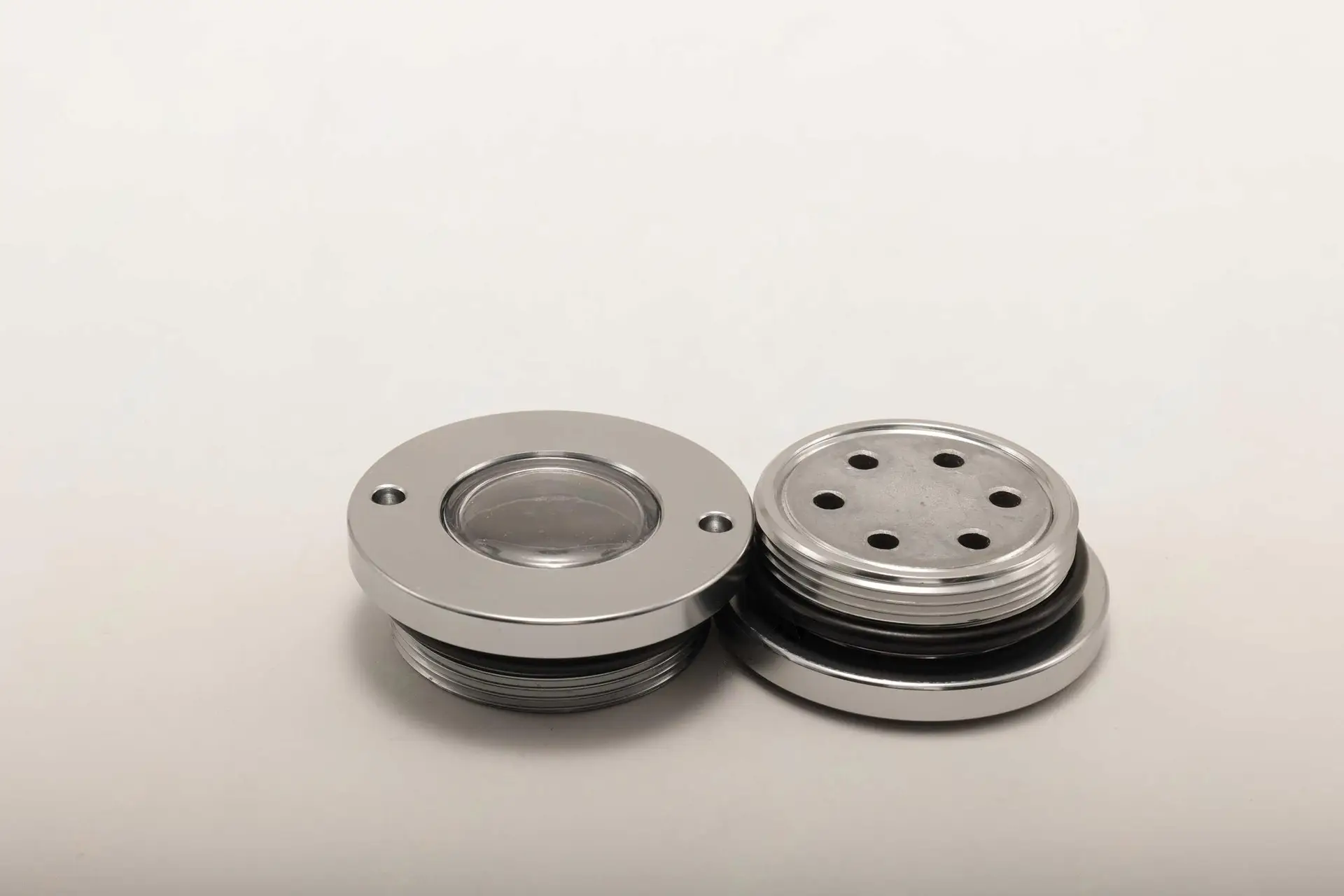 A250299000107 Стекло гидробака Sany