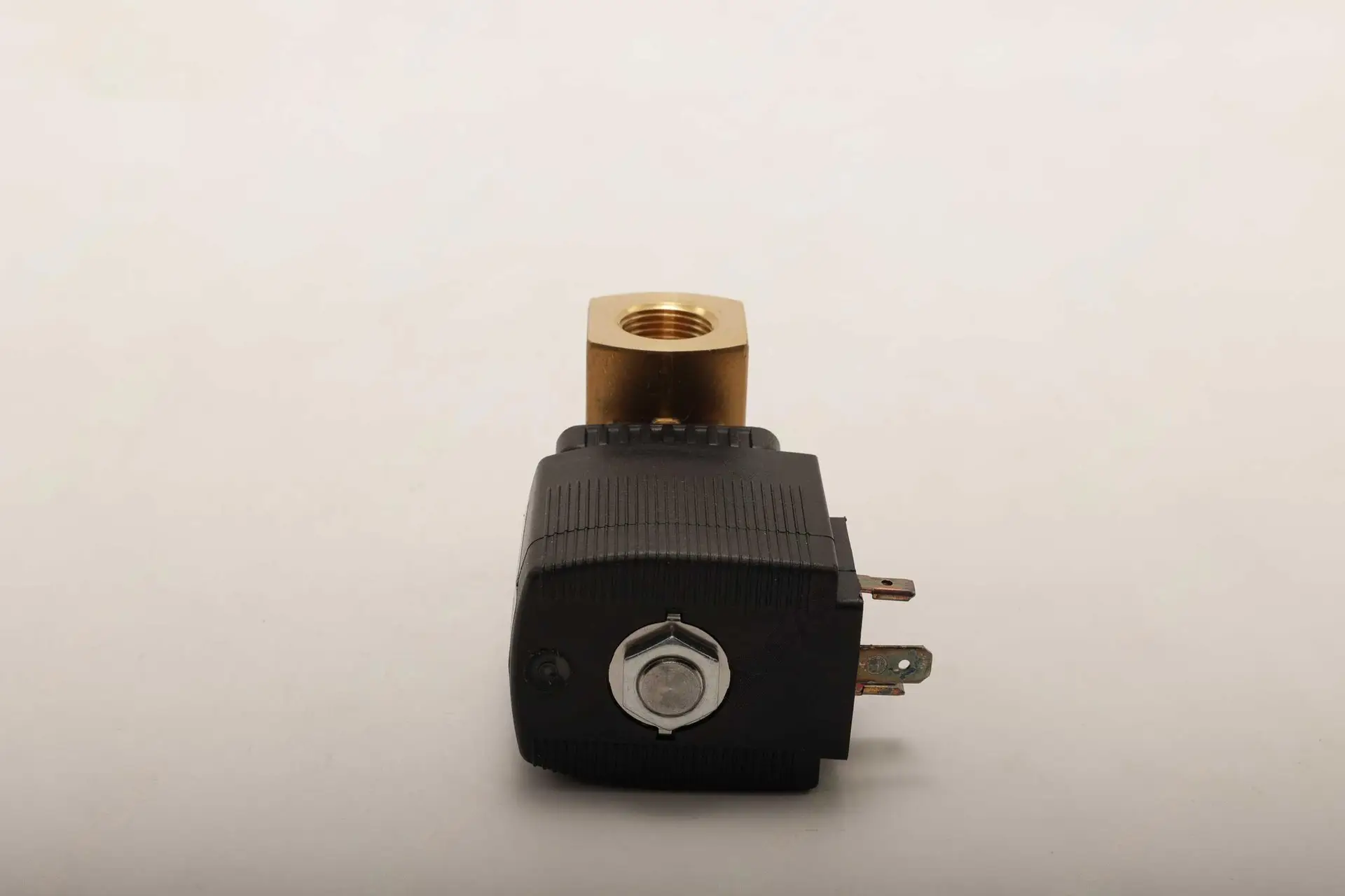 B220402000354 Клапан электромагнитный Sany