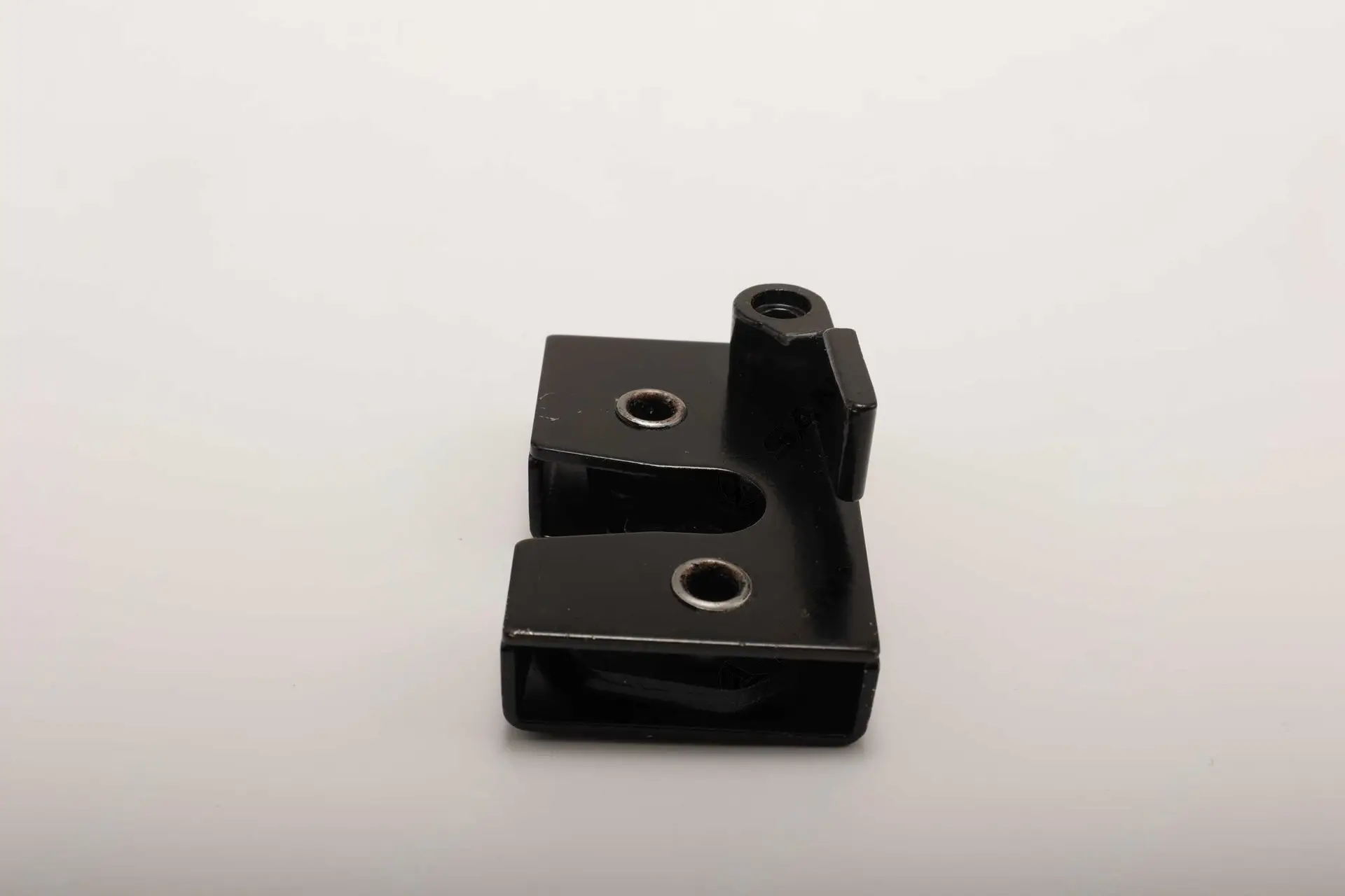 130904000016A004 Замок Sany